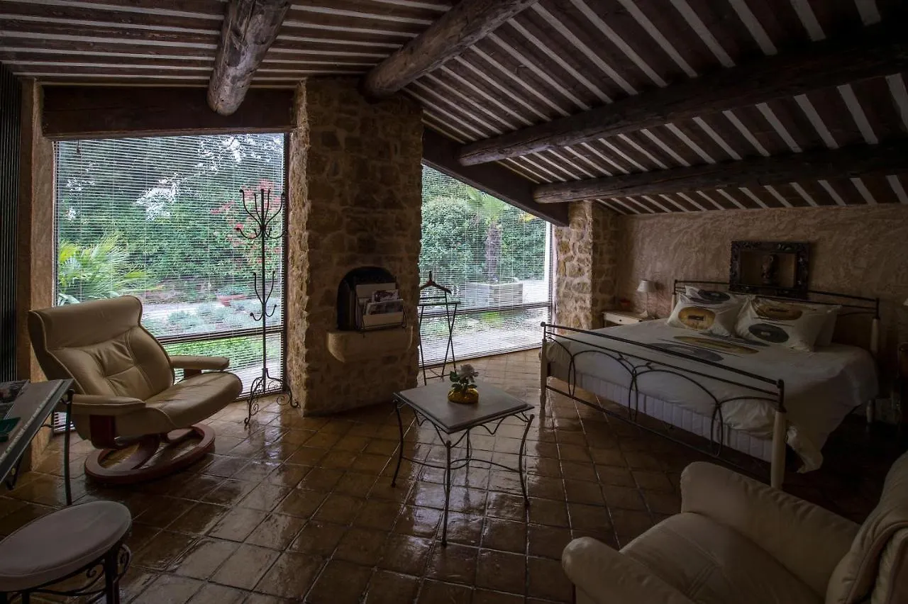 Frühstückspension Bed and Breakfast La Ferme Saint-Marc-Jaumegarde